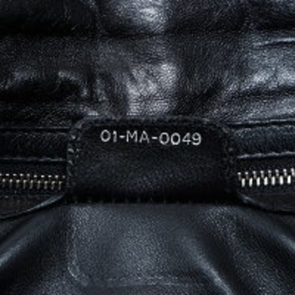 Christian Dior Logo Charm Cannage Lambskin Shoulder Bag Black - Picture 11 of 12